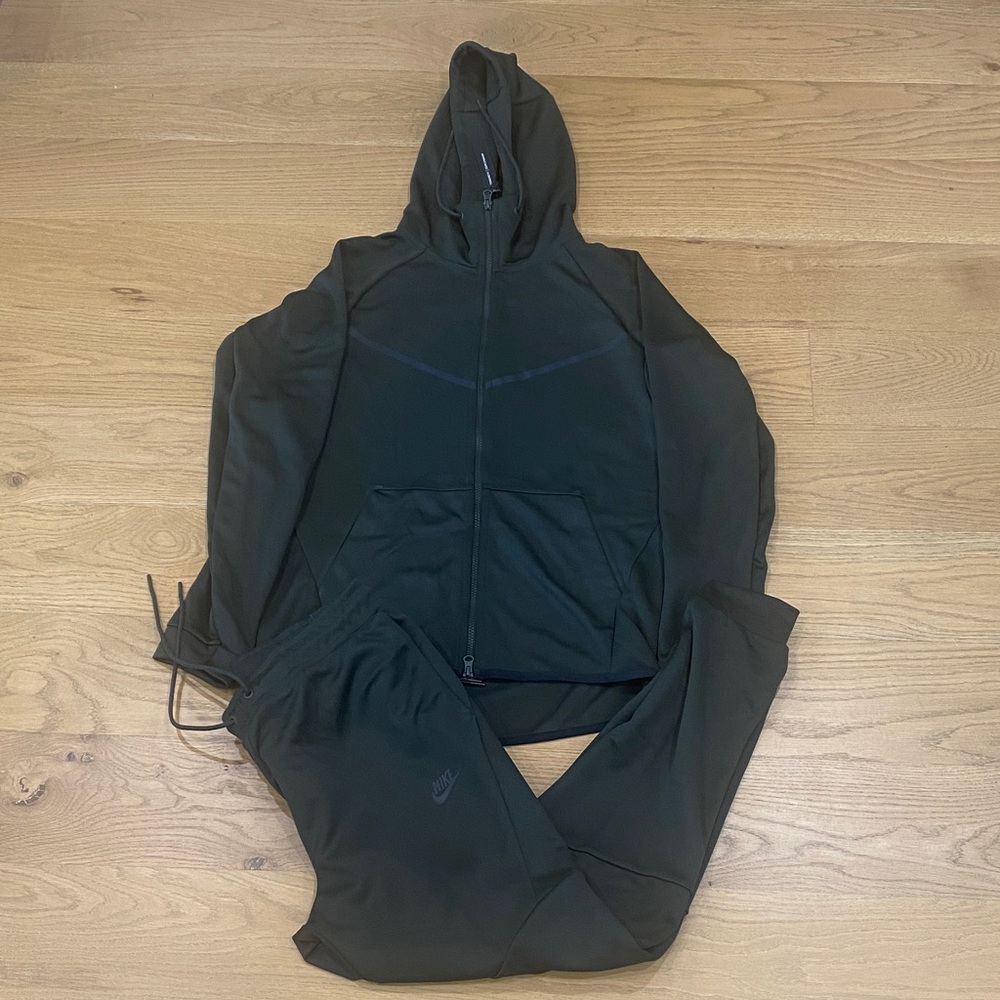 Nike Dark Gray Hoodie and Joggers Set